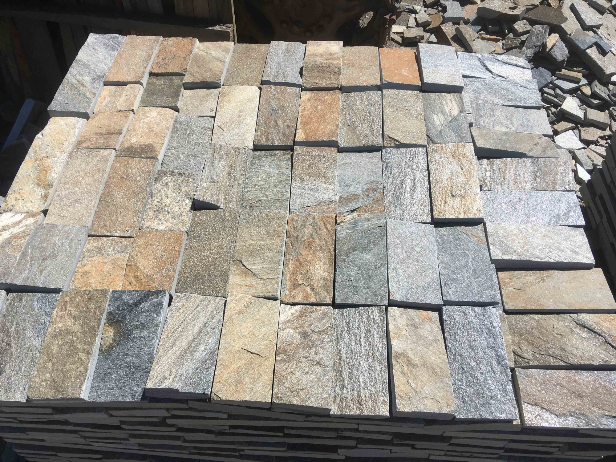 Плитка пилёная златолит Уральский для фасада купить в Йошкар-Оле