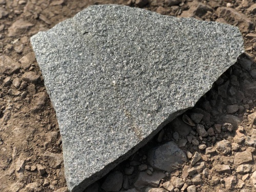 Плитняк златолит Уральский для цоколя, отмостки купить в Йошкар-Оле