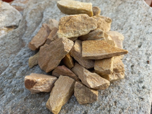 Златолит жёлтый декоративная каменная крошка купить в Йошкар-Оле