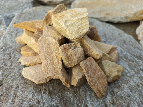 Златолит жёлтый декоративная каменная крошка купить в Йошкар-Оле