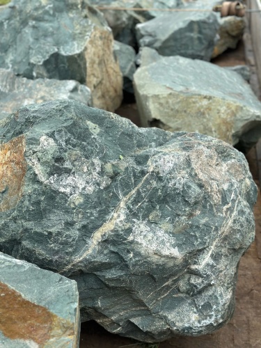 Камни для ландшафтного дизайна зелёные 10-60 килограмм купить в Йошкар-Оле