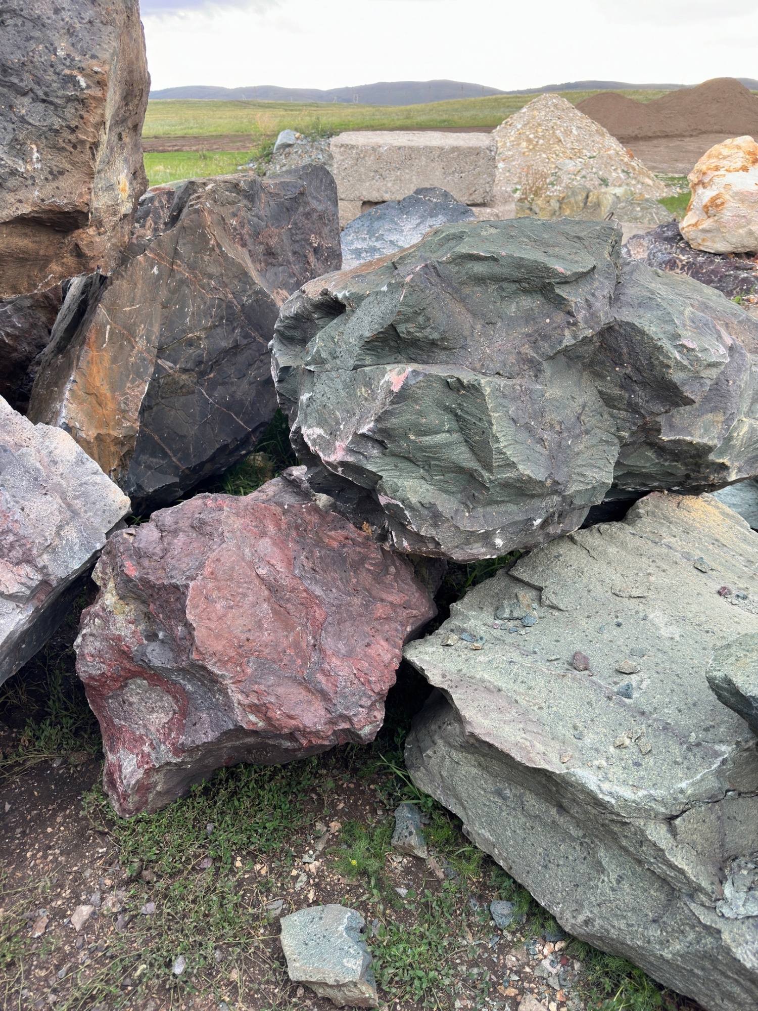 Камни для ландшафтного дизайна зелёные 10-60 килограмм купить в Йошкар-Оле