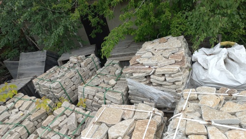 Плитняк гранитный галтованный купить в Йошкар-Оле