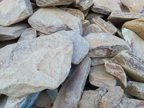 Златолит жёлтый, жёлто-зелёный глыбки и валуны для ланшафтного дизайна купить в Йошкар-Оле