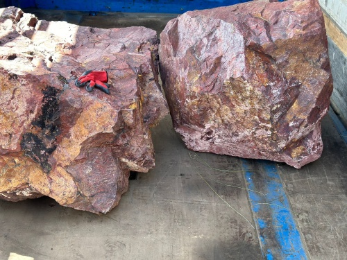 Ландшафтные глыбы красно-фиолетовые 200-1000 килограмм купить в Йошкар-Оле