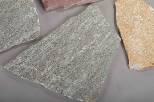 Плитняк златолит Уральский для цоколя, отмостки купить в Йошкар-Оле