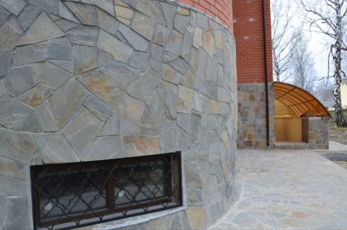 Плитняк златолит Уральский для цоколя, отмостки купить в Йошкар-Оле